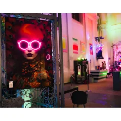 Tableau encadré LED Fancy Red Lady 120x80cm>KARE Design New